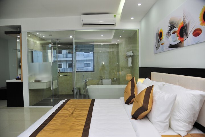 Room 25 of 79