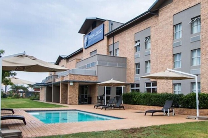 Pool Hotel