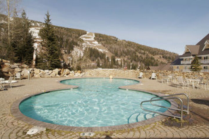 Pool 16 of 26