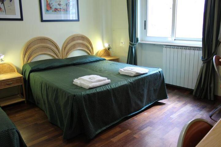 TOURIST HOUSE OSTIENSE 2