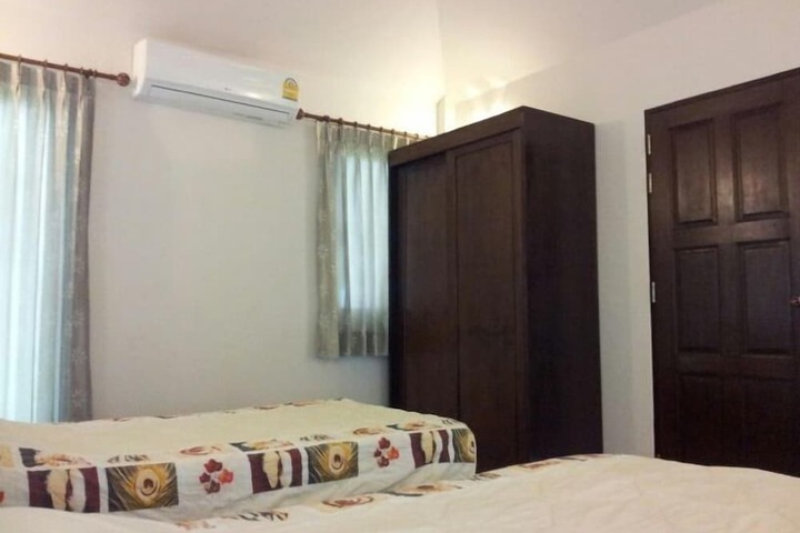 Room 12 of 37