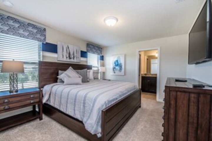 Room 1 of 65