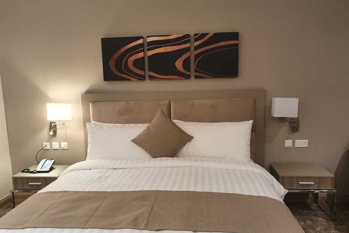 Room 3 of 30