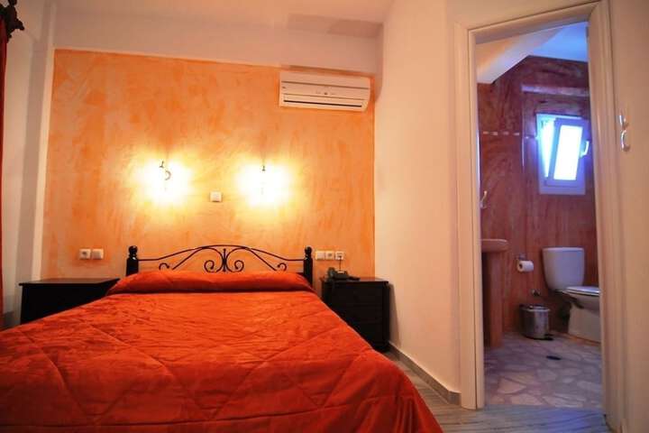 Room 5 of 40