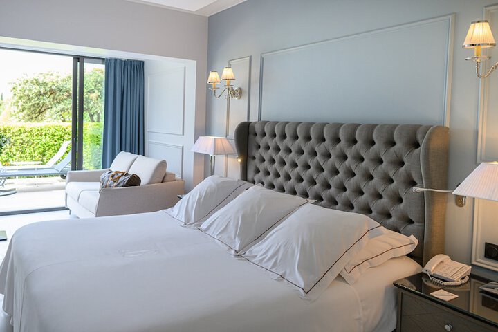 Room 10 of 75