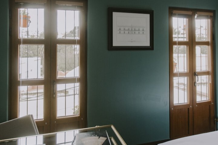 Room 8 of 18
