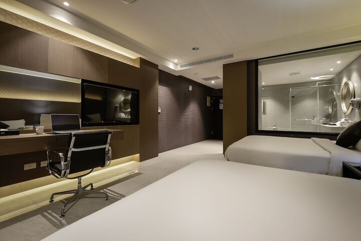 Room 16 of 59