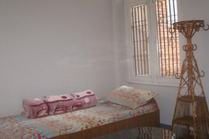 Room 16 of 25