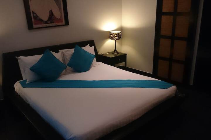 Room 16 of 116