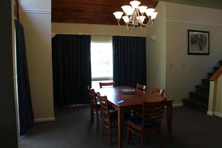 Room 5 of 15