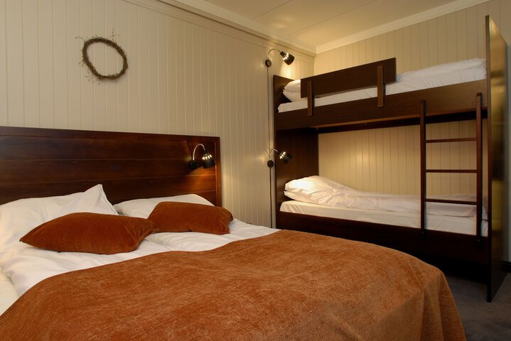 Room 14 of 100