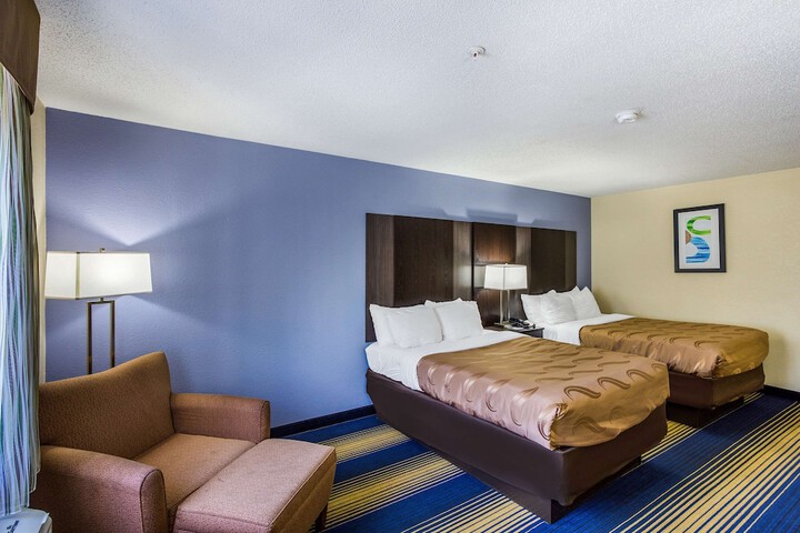 Standard Room, King or Two Doubles (6 of 8)