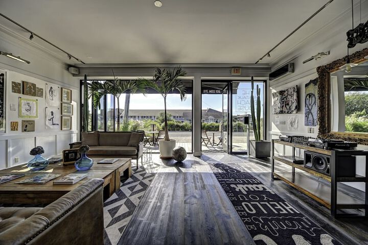 Hotel Interior 5 of 76