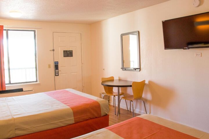 Room 19 of 35
