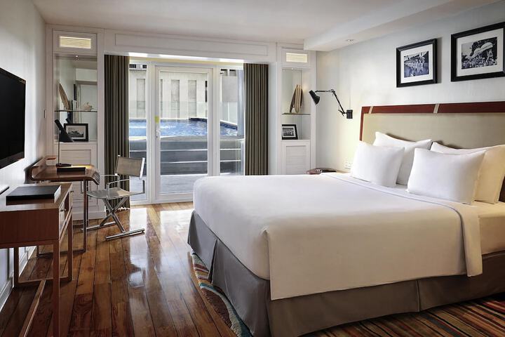 Room 5 of 92