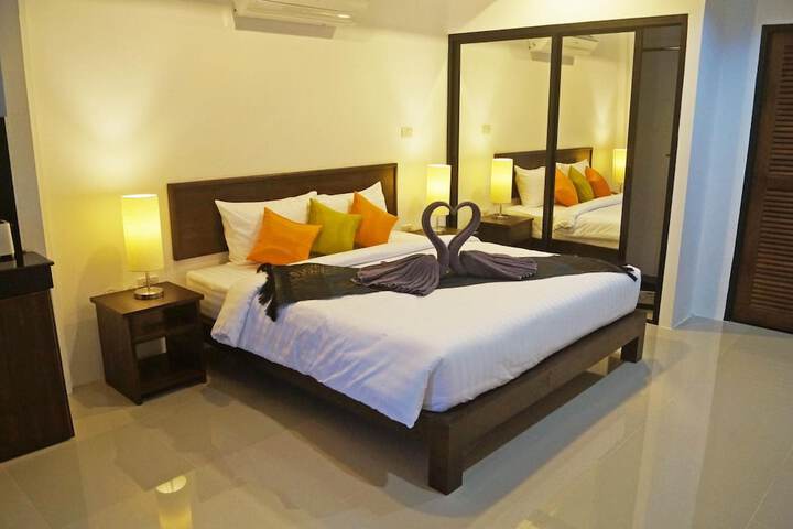 Room 16 of 34