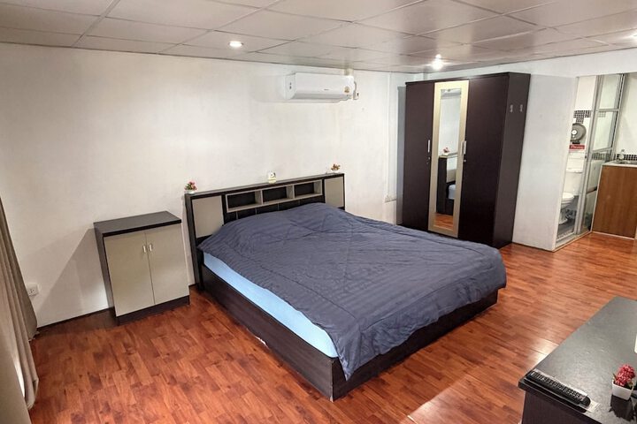 Room 7 of 52