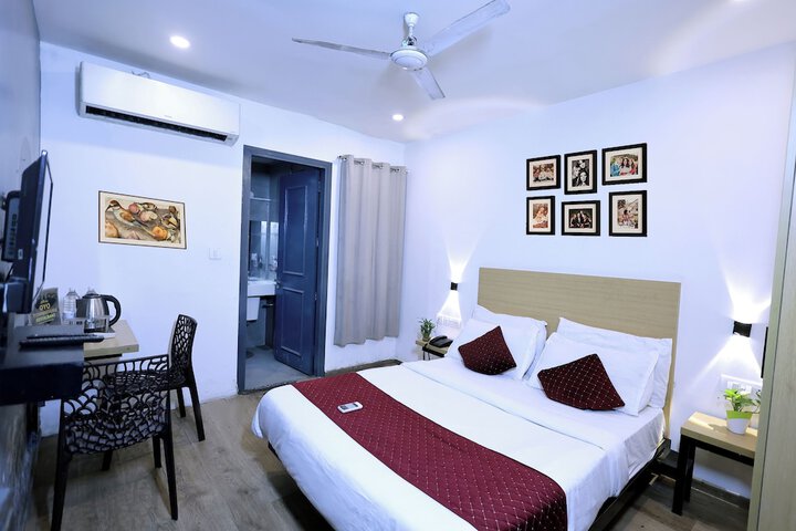 Room 10 of 22