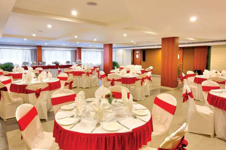 Ballroom/Hall 7 of 10