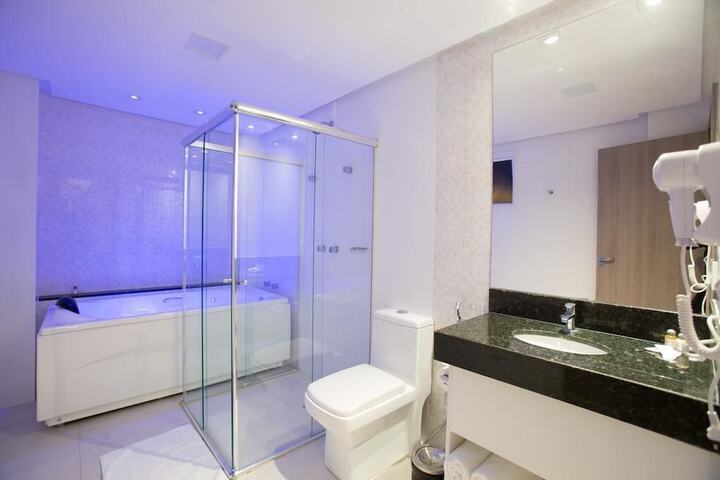 Room 15 of 21