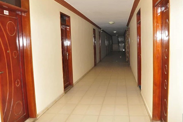 Ballroom/Hall 20 of 21