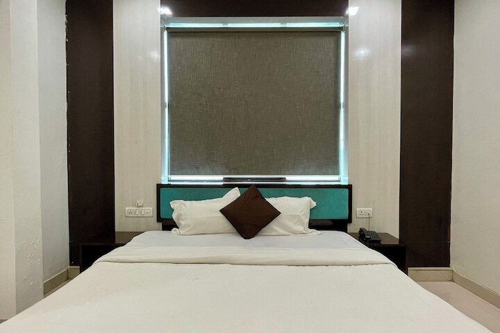 Room 16 of 53