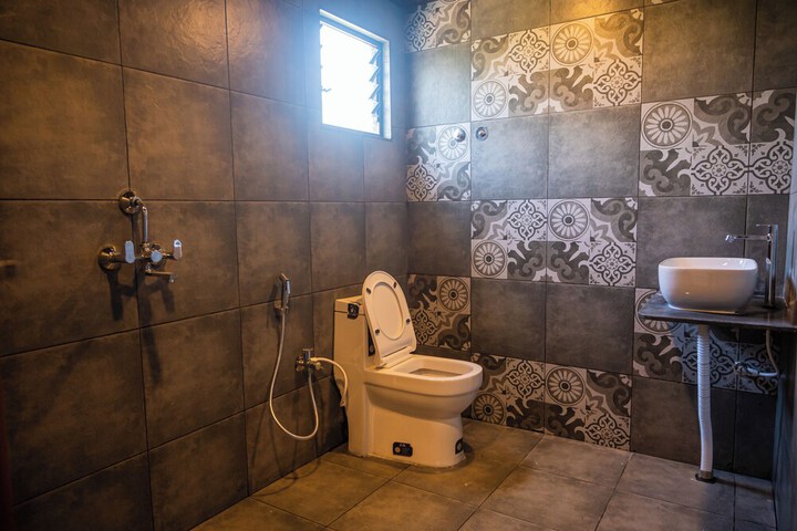 Room 15 of 23