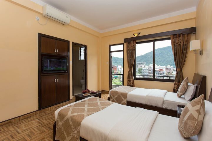 Room 34 of 67