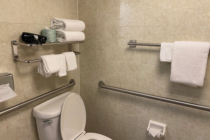Room 9 of 50