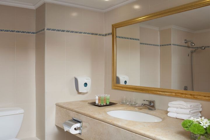 Clean Restrooms