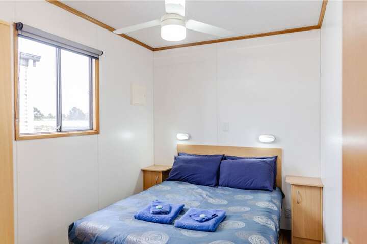 Room 9 of 68