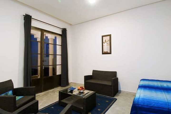 Room 16 of 34