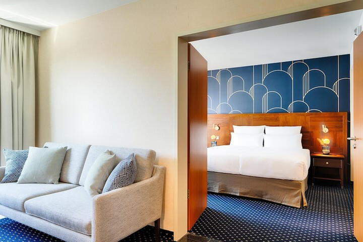 Room 42 of 116