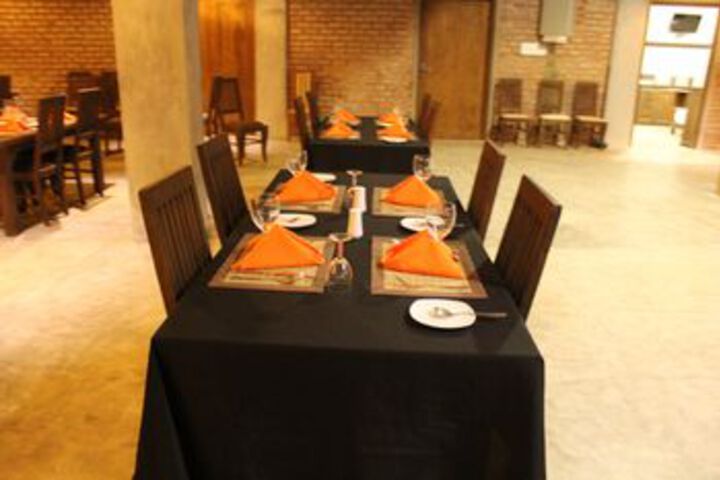 Dining 6 of 45