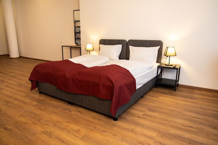 Room 42 of 87