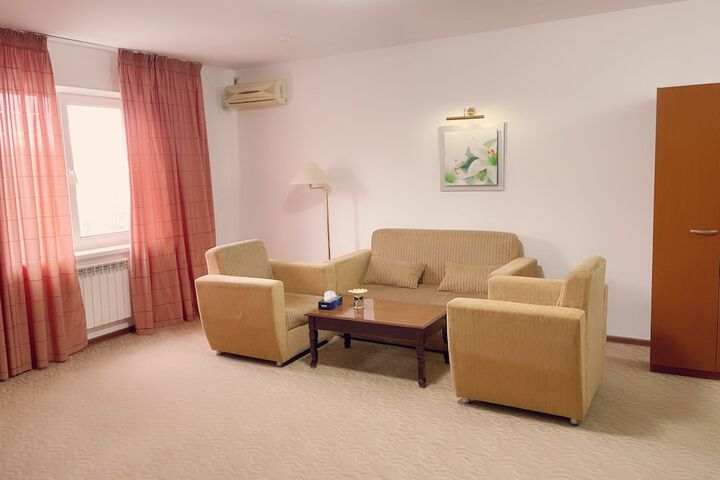 Room 40 of 106