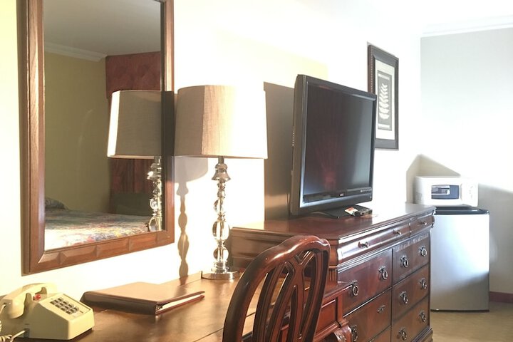 Room 6 of 46