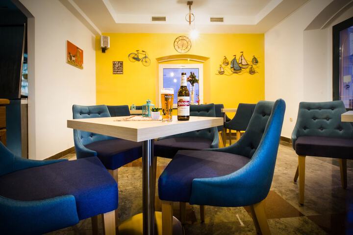 Dining Photos