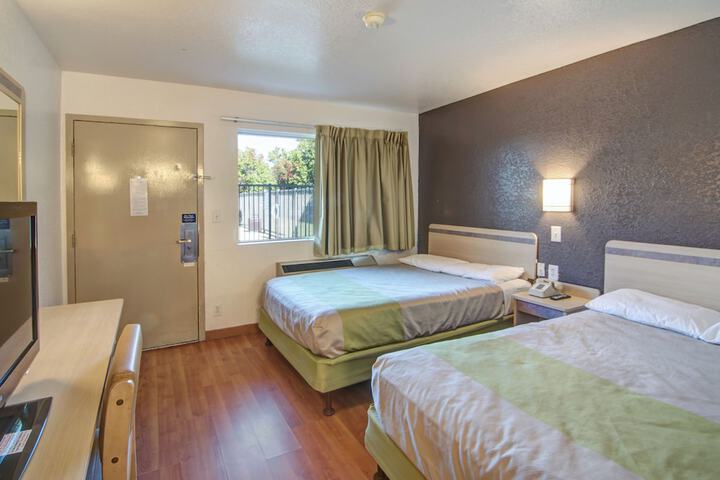 Double Bed (6 of 17)