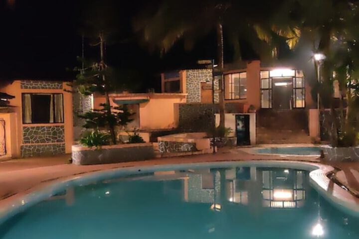 Pool 78 of 157