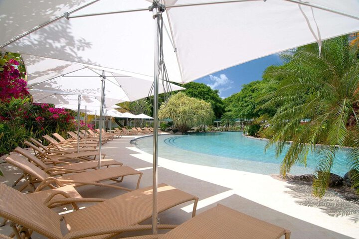 Hotel with Pool