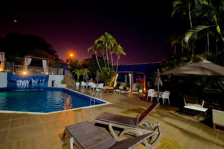 Pool 32 of 60