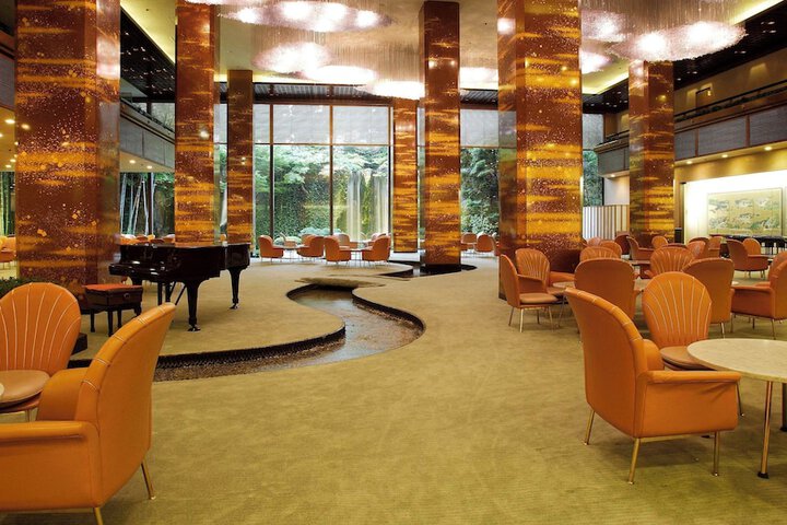 Entrance & Lobby
