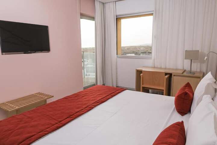 Room 5 of 19