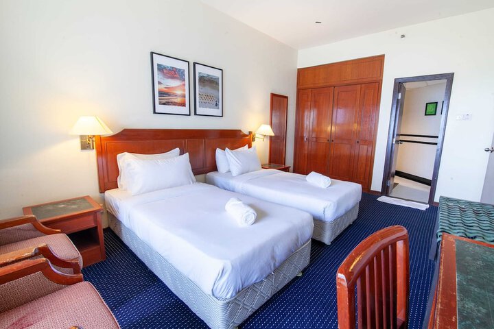 Room 113 of 650