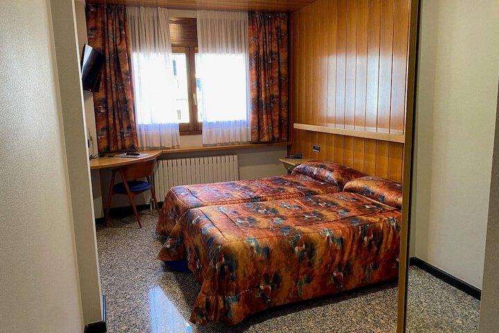 Room 22 of 60