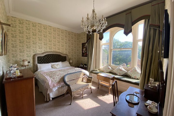 Room 35 of 73