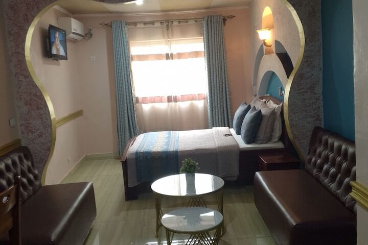 Room 21 of 58