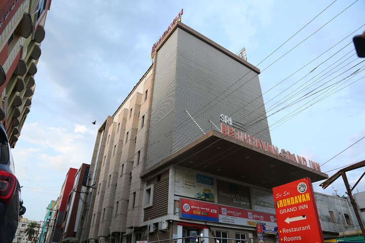Sri Brundavan Grand Inn