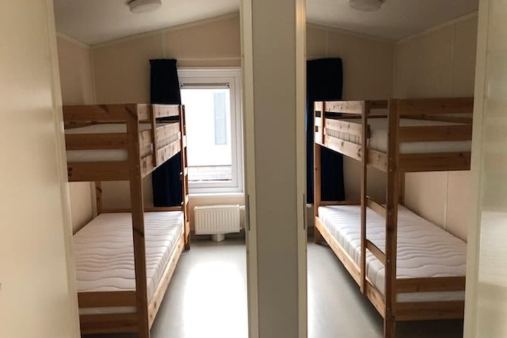 Room 4 of 40